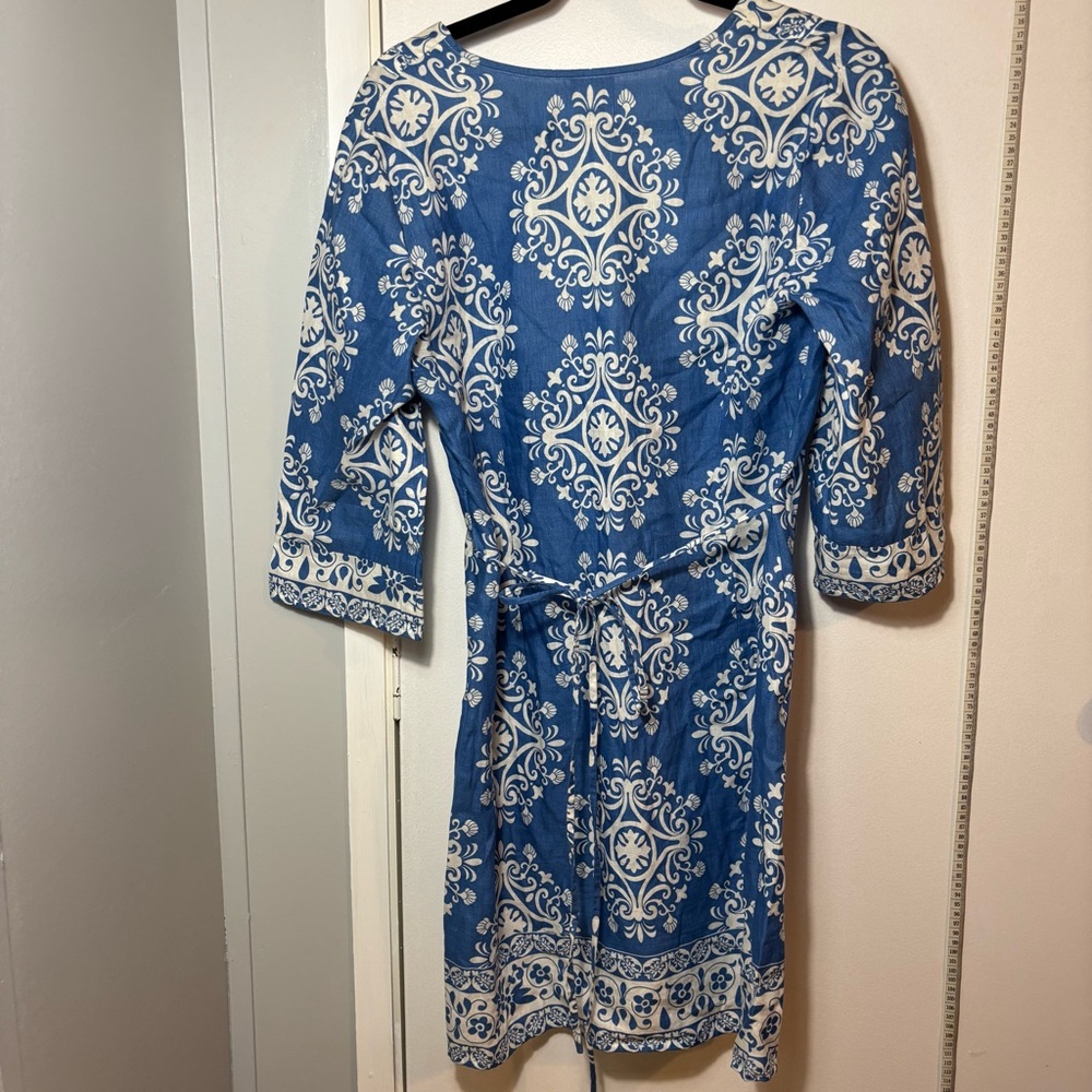 Ann Taylor Blue and Cream Floral Blouse - Picture 4 of 4